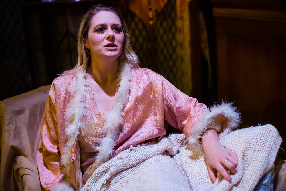 Elinor Jane Moran (OperaUpClose's La Traviata , Soho Theatre 2014)