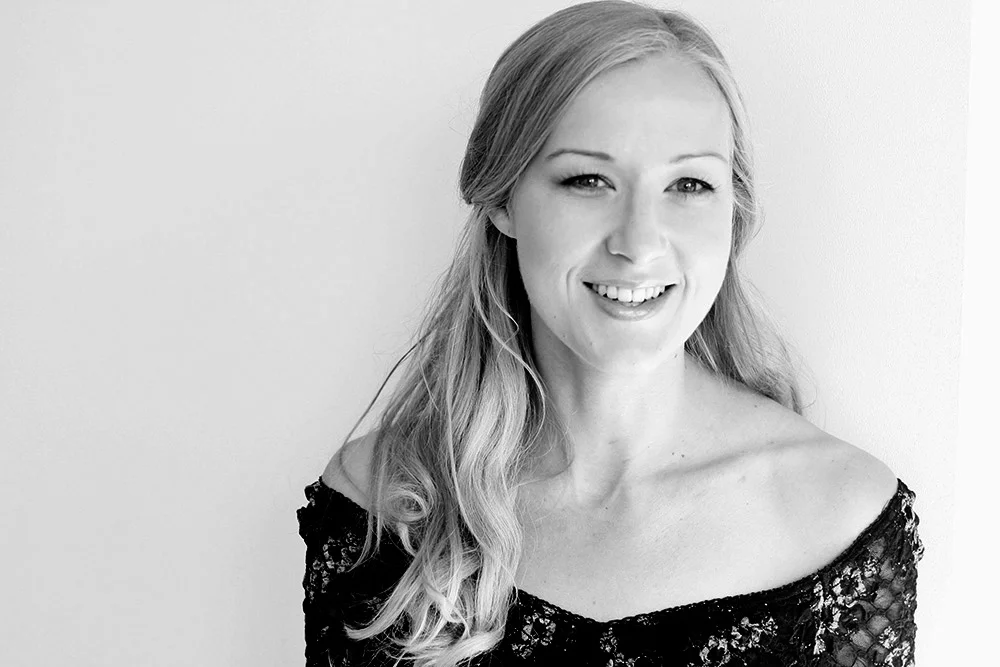 a000sarah_minns_headshot_colour_dec12.jpg