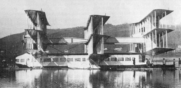 Caproni's Ca 60 experimental flying boat on Lake Maggiore, 1921. Photo via Wikimedia Commons.