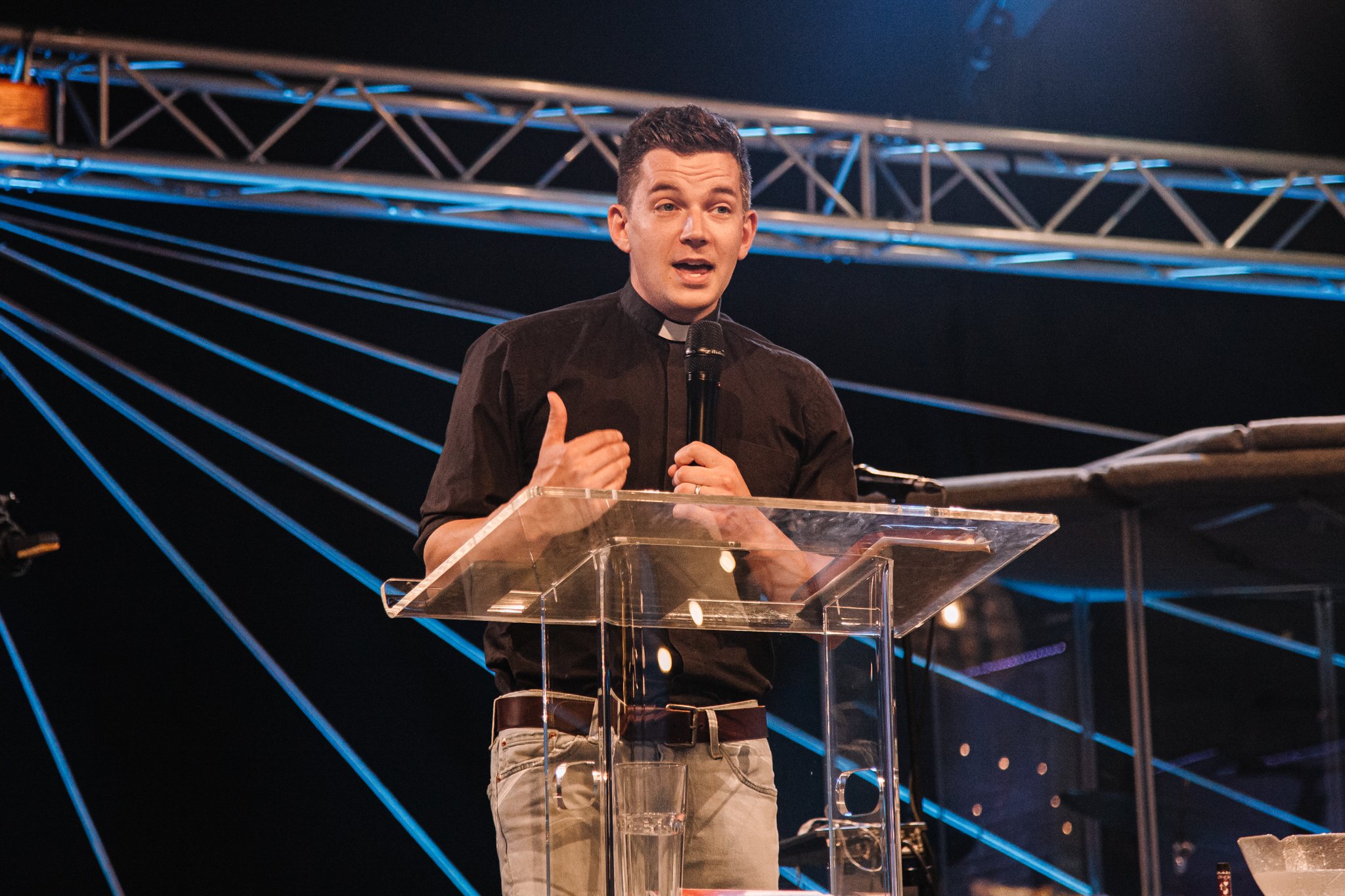 Sunday 19th June 2022 | God to the Rescue | Andy Croft  