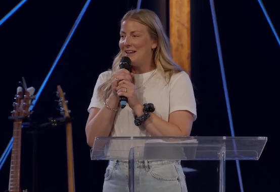 Sunday 10th July 2022 | The Gift of God's Peace | Hannah Hawkings