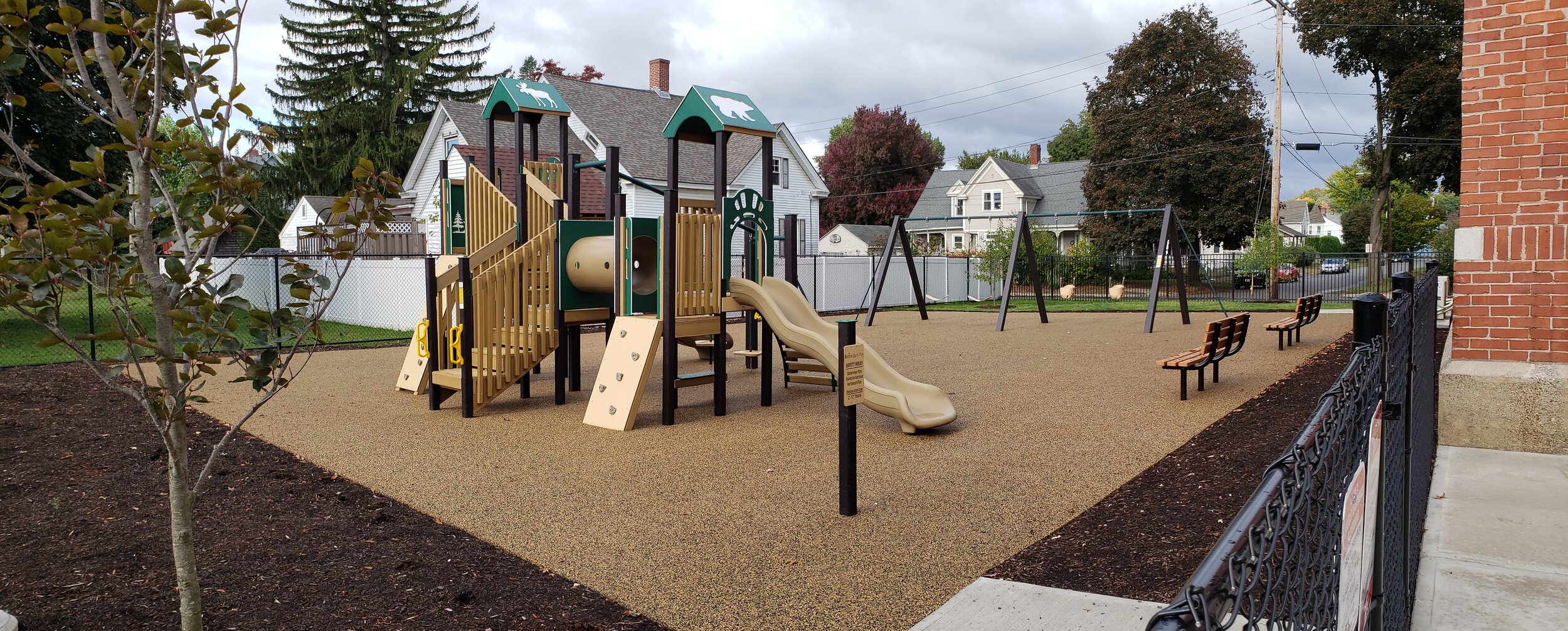 Mosely Street Apartments Playground 3.jpg