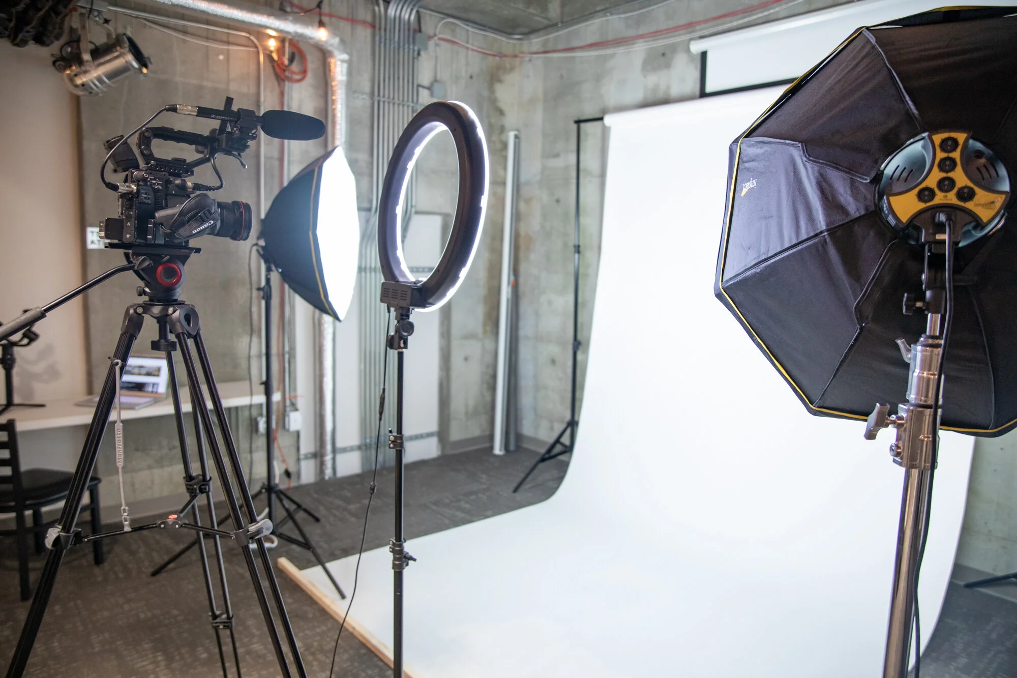 PhotoStudio (6).jpg