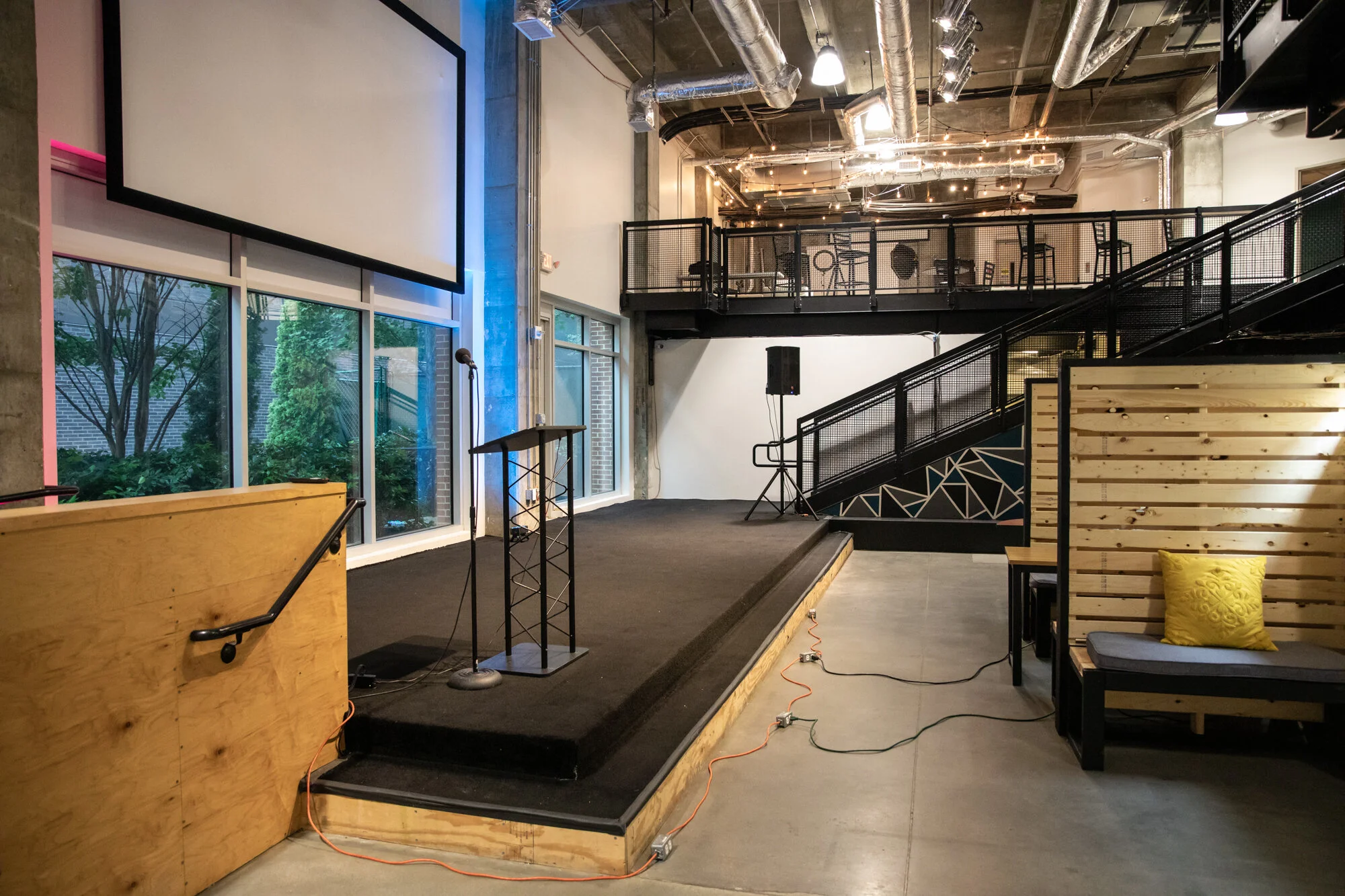 Stage (1).jpg