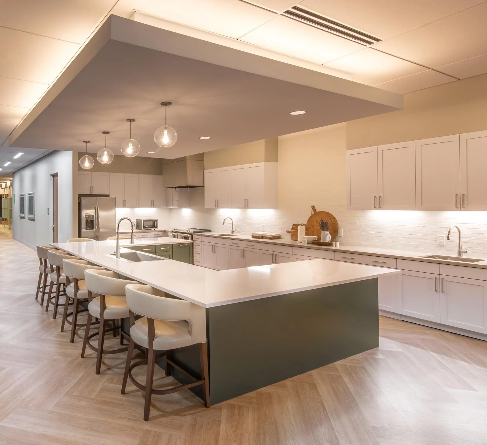 A research kitchen in the Charlie and Harriet Shaffer Cognitive Empowerment Program facility. Source: Nelson Worldwide.