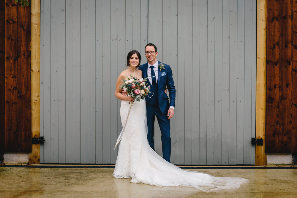 Early autumn wedding at Primrose Hill Farm, Oxfordshire