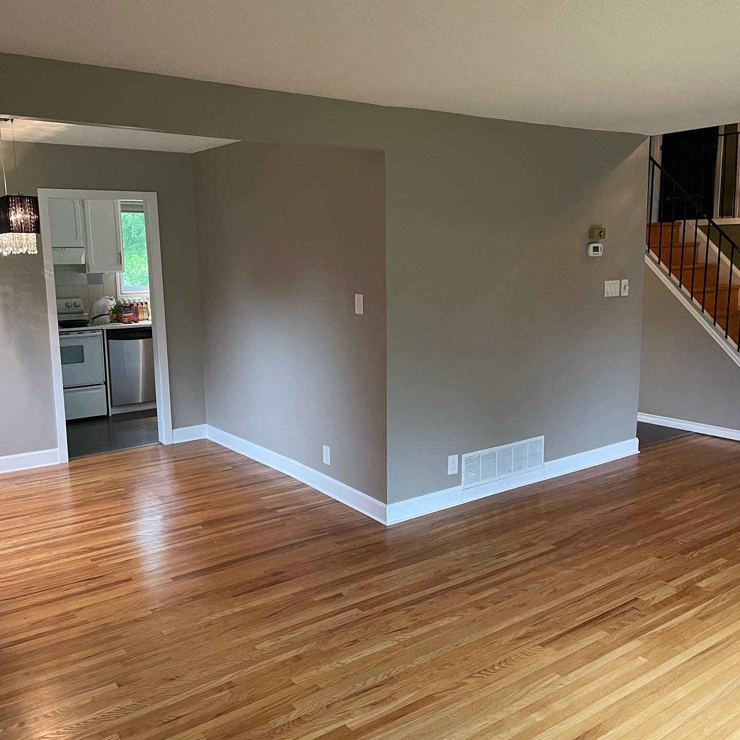  Living room, after renovations 