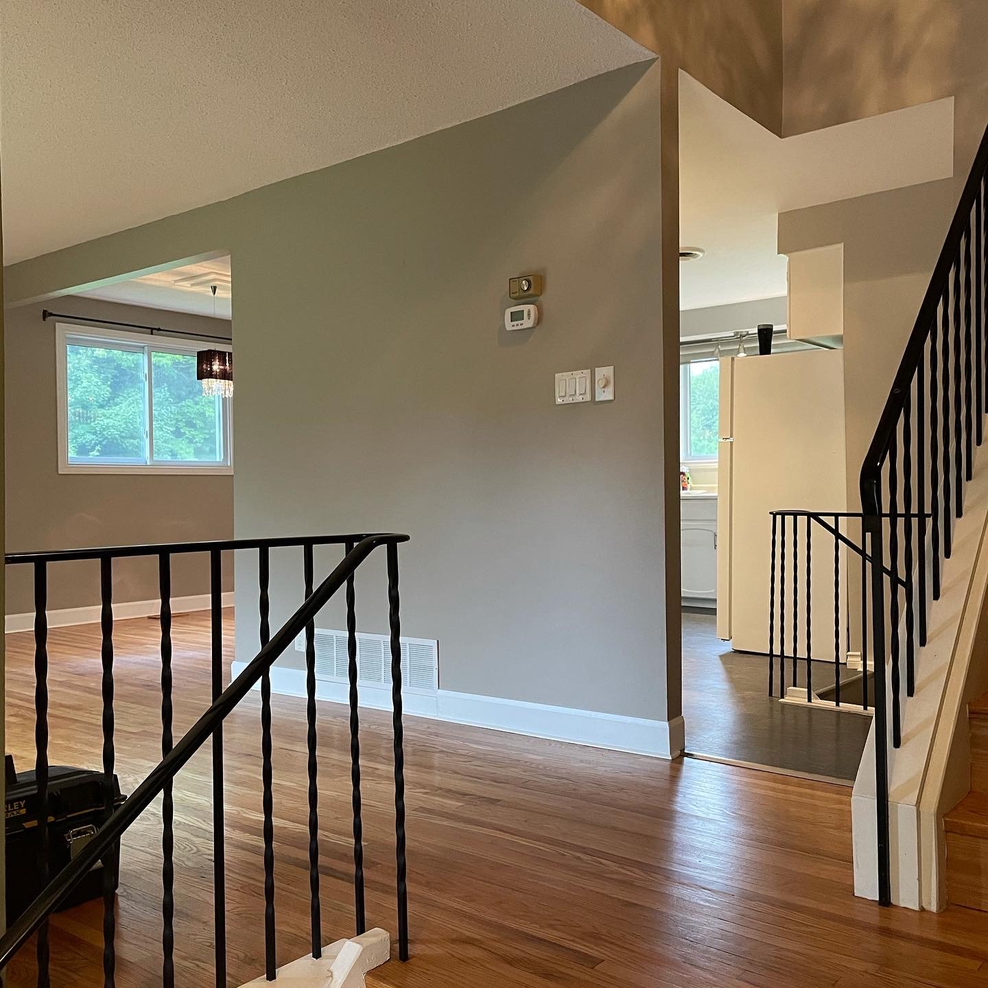  Living room, before renovations 