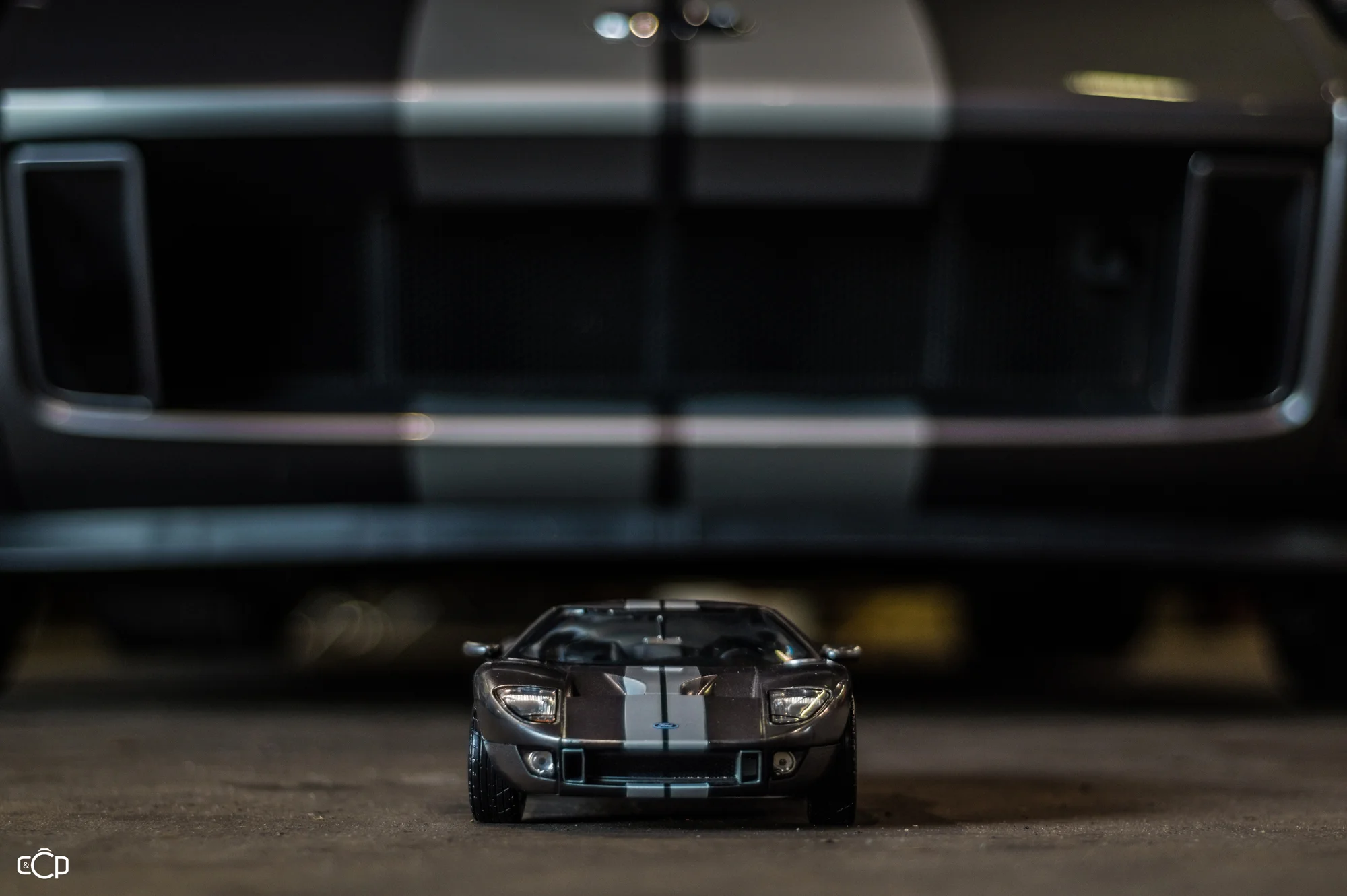 Ford GT and scale model.