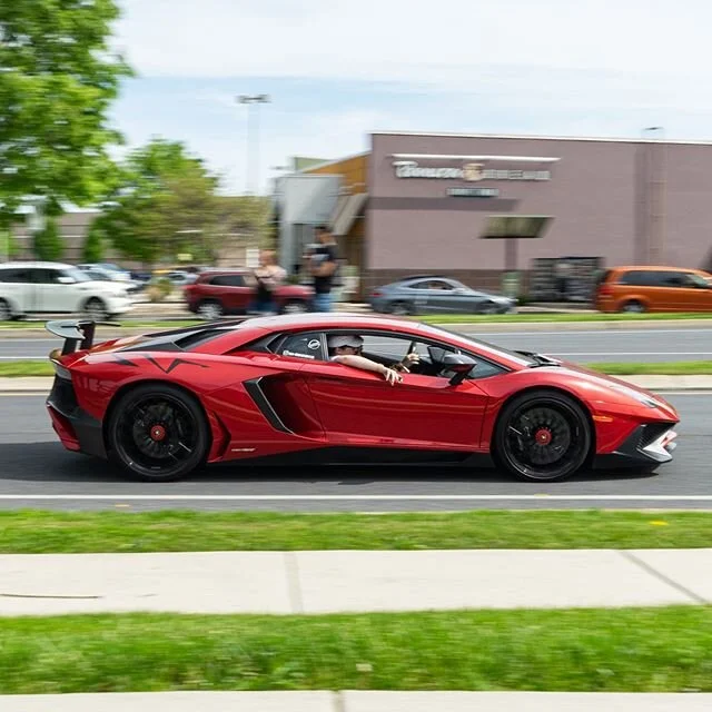 Love me an SV.
.
.
.
#lamborghini #aventador #aventadorsv #sv #superveloce #aventadoor #v12 #blacklist #carsofinstagram #supercar #hypercar #carsandcoffeepictures #amazingcars247 #itswhitenoise #motortrend #dupontregistry #carsofinstagram #autogespot
