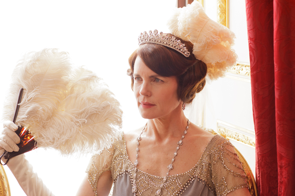 Lady-Cora-Downton-Abbey-Crawley-tiara-by-Prince.jpg