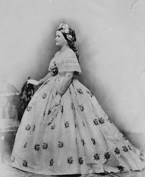 First Lady Mary Todd Lincoln wearing the Tiffany seed pearl jewelry demi-parure.