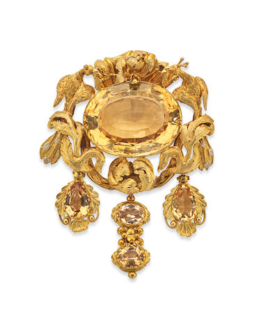  A Victorian topaz and gold brooch 