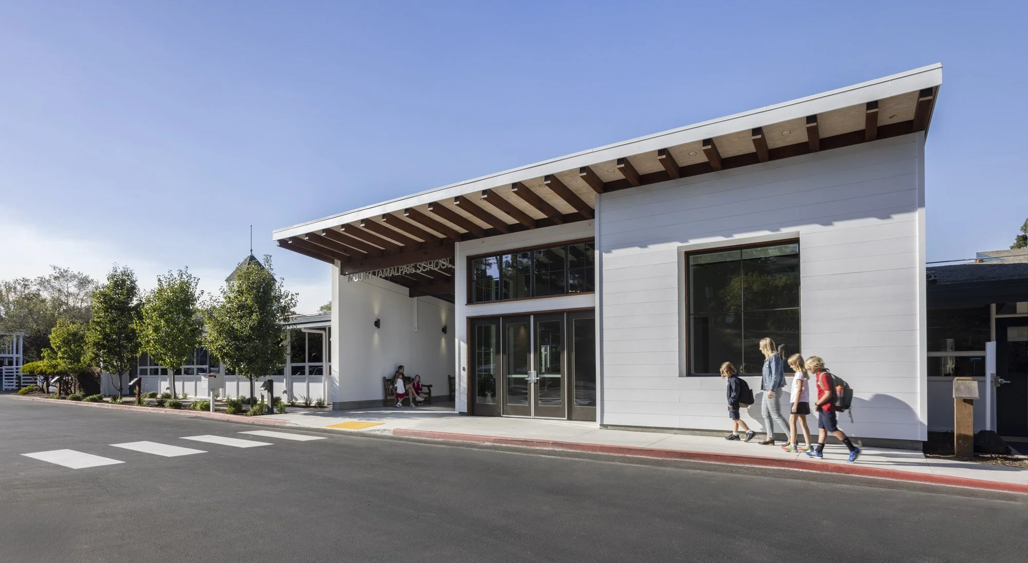 Michael Heacock Architects transformed the Mount Tamalpais School campus through a master plan that balanced breakneck speed with sensitive, high-performance design