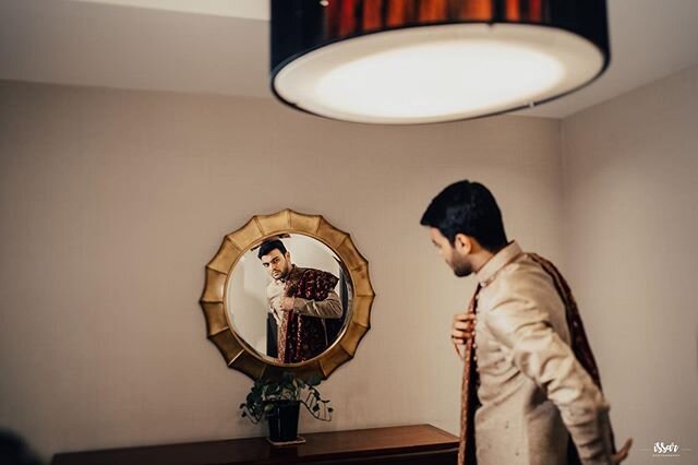 Getting ready on the big day be like @jaggiabhinav in the shot. 
#weddingday #weddingsutra #wedmegood #zowed #dırtybootsandmessyhaır #yourockphotographers #indiaearl #shashankissarphotography