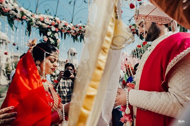 Abundance of love 
Shivi &amp; Pushkar 2020 
#weddingday #weddingsutra #wedmegood #wedpost #dirtybootsandmessyhair #radsroryteller #yourockphotographers #traveller #wanderlust #photographer #infinity #abundance #shashankissarphotography