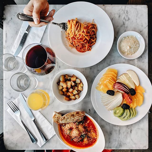  Brunch at Tarallucci e Vino Upper West Side . Spaghetti, frutta, patate, polpettine. 