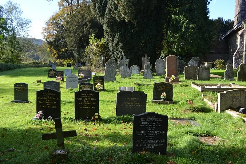 grave8.jpg