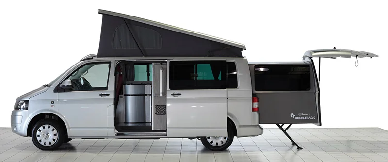 UN CAMPING CAR TROIS ÉTOILES