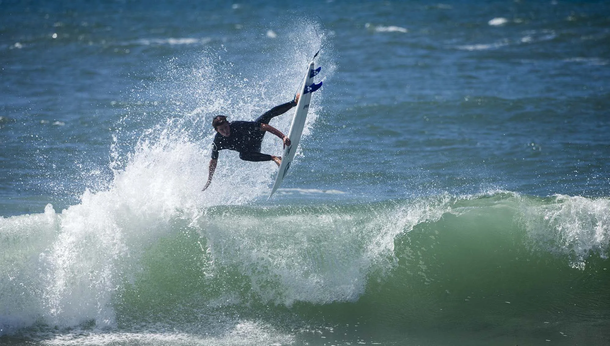 PAUL-CESAR DISTINGUIN VOUS SALUE BIEN