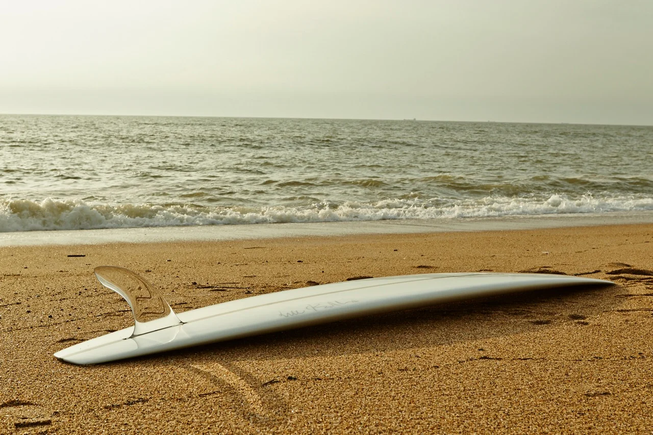 LUC ROLLAND : SURF, DESIGN ET BONS AMIS