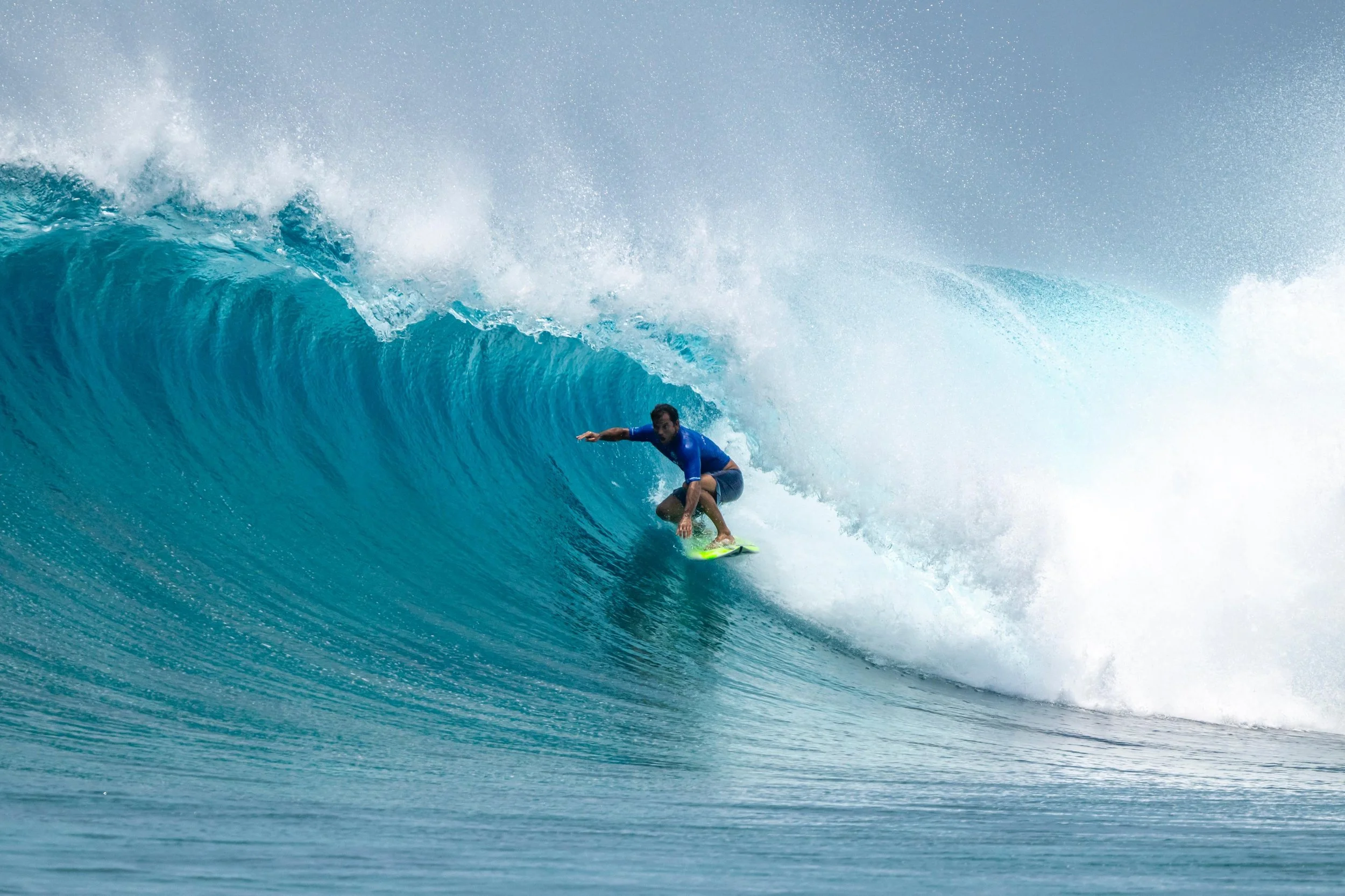 MICHEL BOUREZ, UN SPARTIATE GÉNÉREUX EN TUBES QUI GAGNE AUX MALDIVES