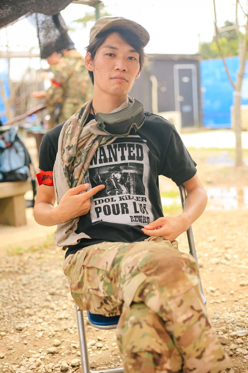 Riki's ready to go to war with his favorite baby metal singer t-shirt.