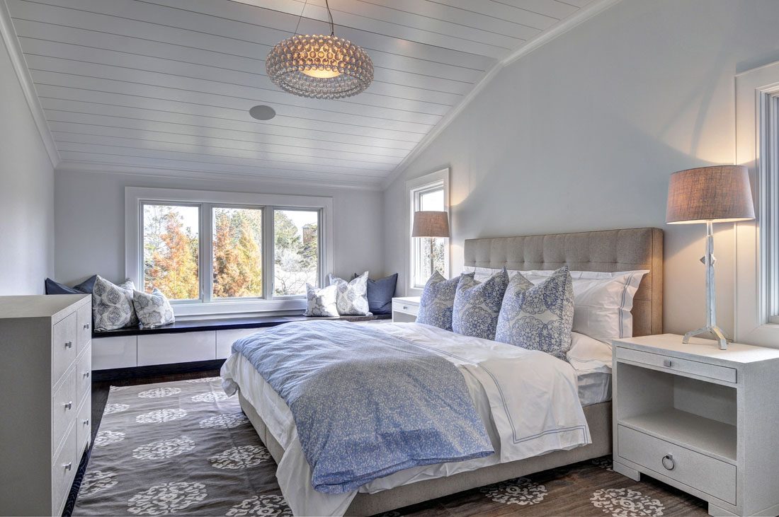 27 Pine Way bed2.jpg