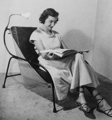 Lounge chair. Photo via innerdesign.com.