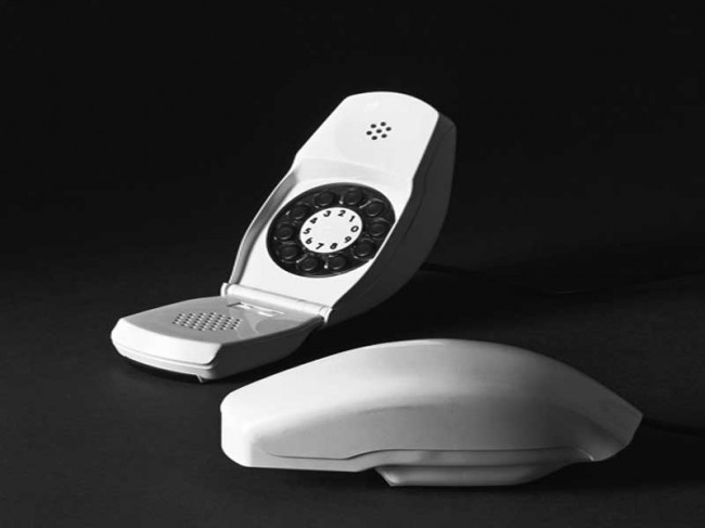 Grillo Folding telephone by Marco Zanuso and Richard Snapper, 1966. Photo via leonardo.tv.