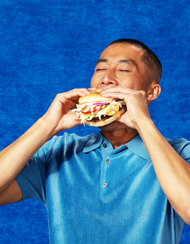 GIF_180514_IMPOSSIBLE_FOODS_CAMPAIGN_BURGER-EYES_GIF_640x820.gif