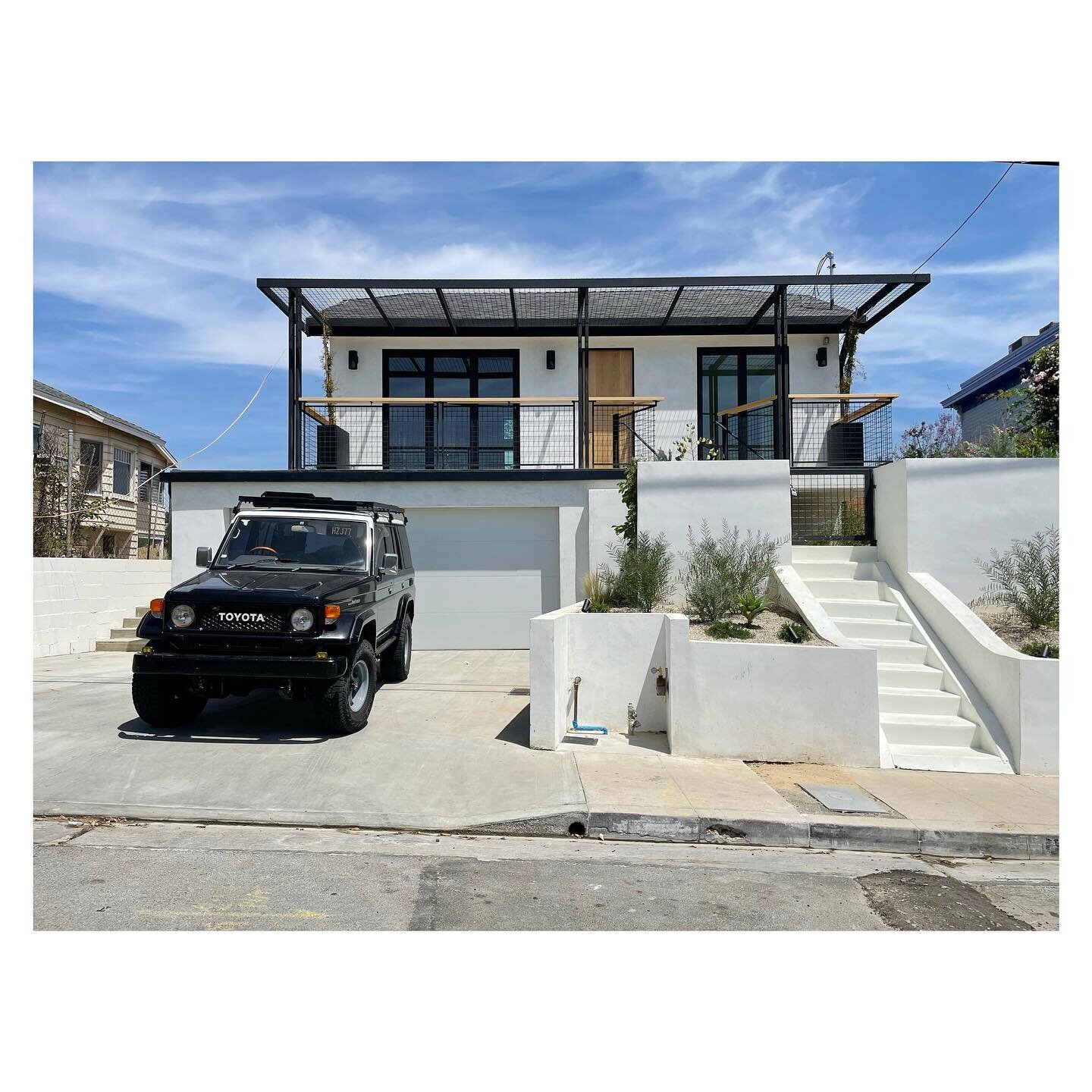 I did that architect thing where you park your vintage vehicle in front of a recently completed project for a photo opp. #hzj77 #itsnotaporsche ⚡️🤷🏻&zwj;♂️💫.