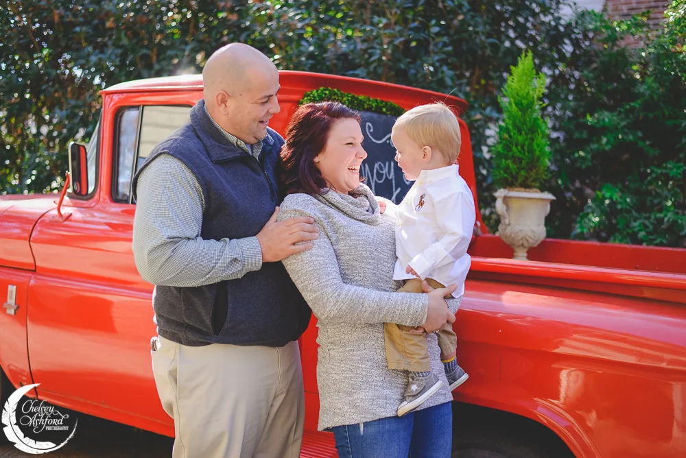 Christmas Mini Session, Chelsey Ashford Photography. www.cmaphoto.co