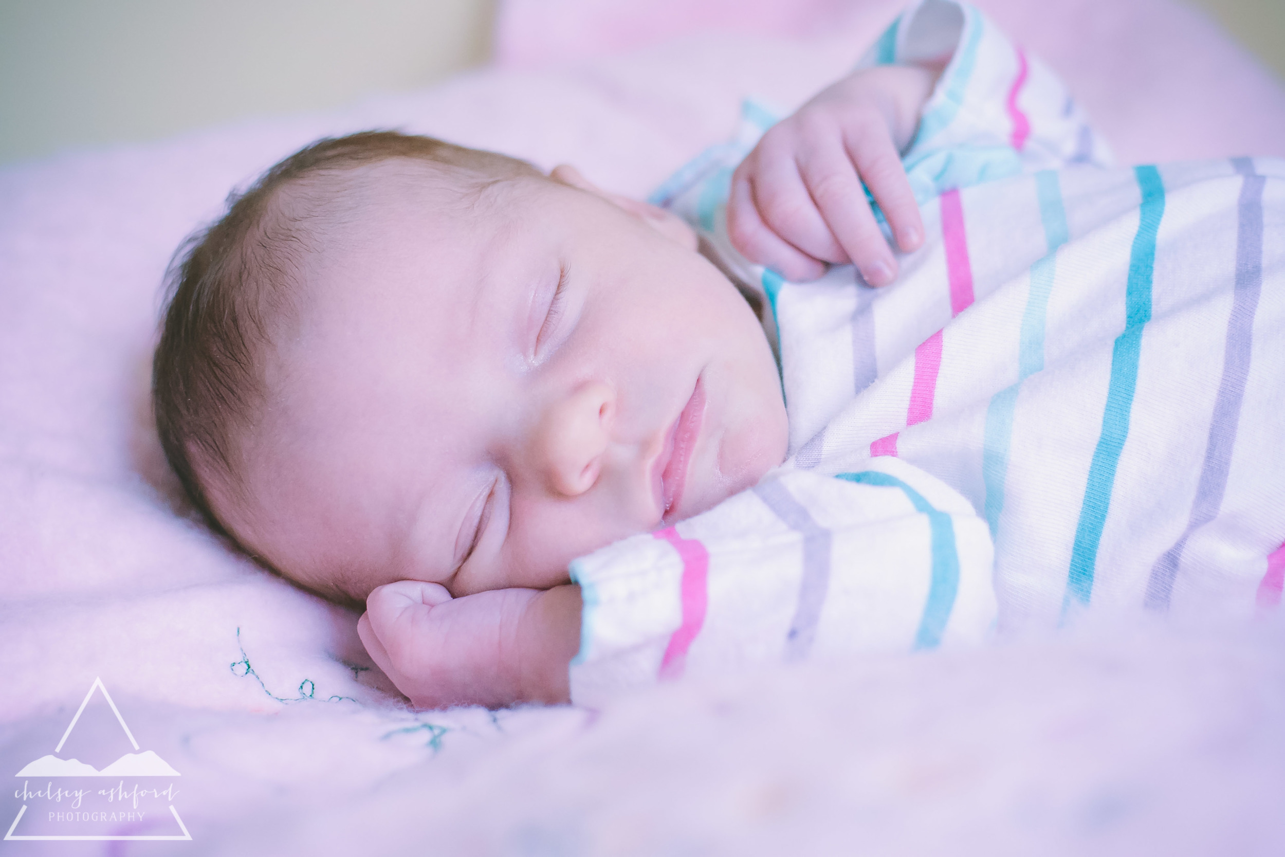 http://www.cmaphoto.co/blog/2015/2/19/della-newborn