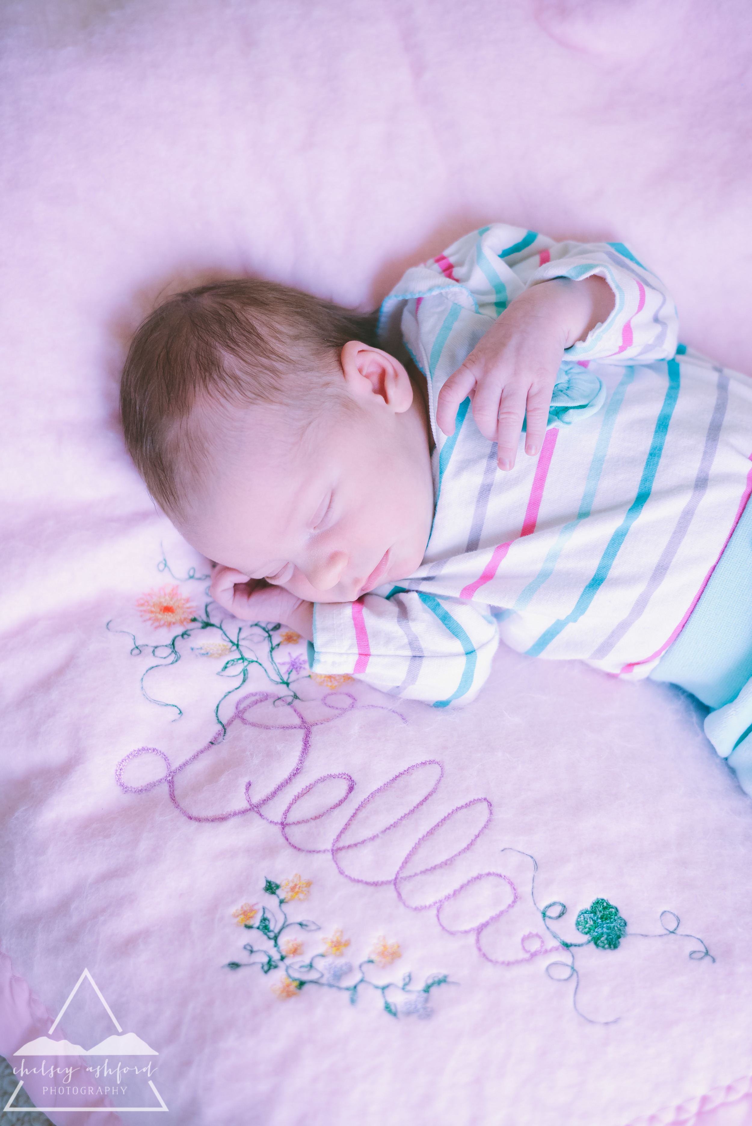 Lifestyle Newborn// Chelsey Ashford Photography 2015