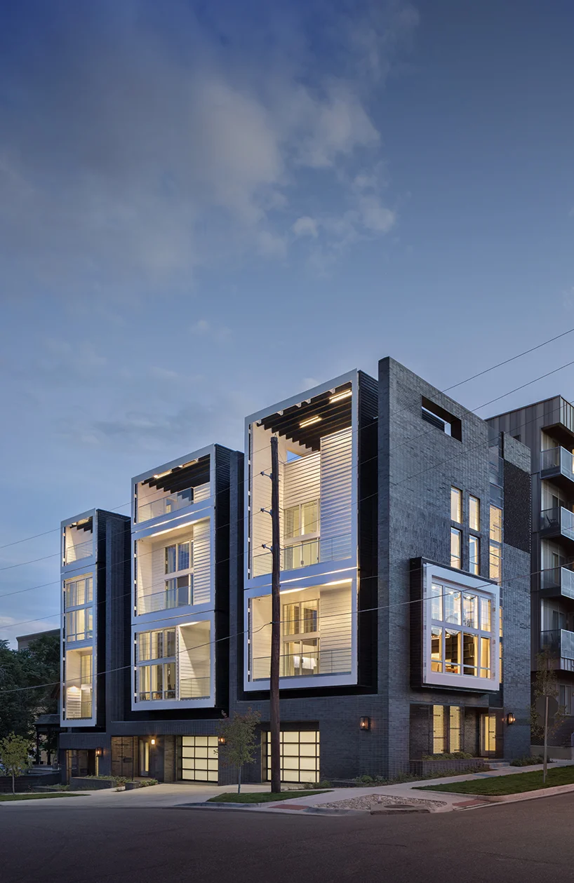 Exterior_2047.jpg