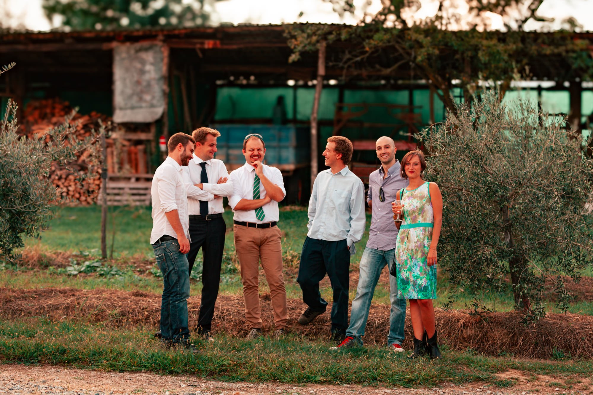 The Guests take in the grounds-35.JPG