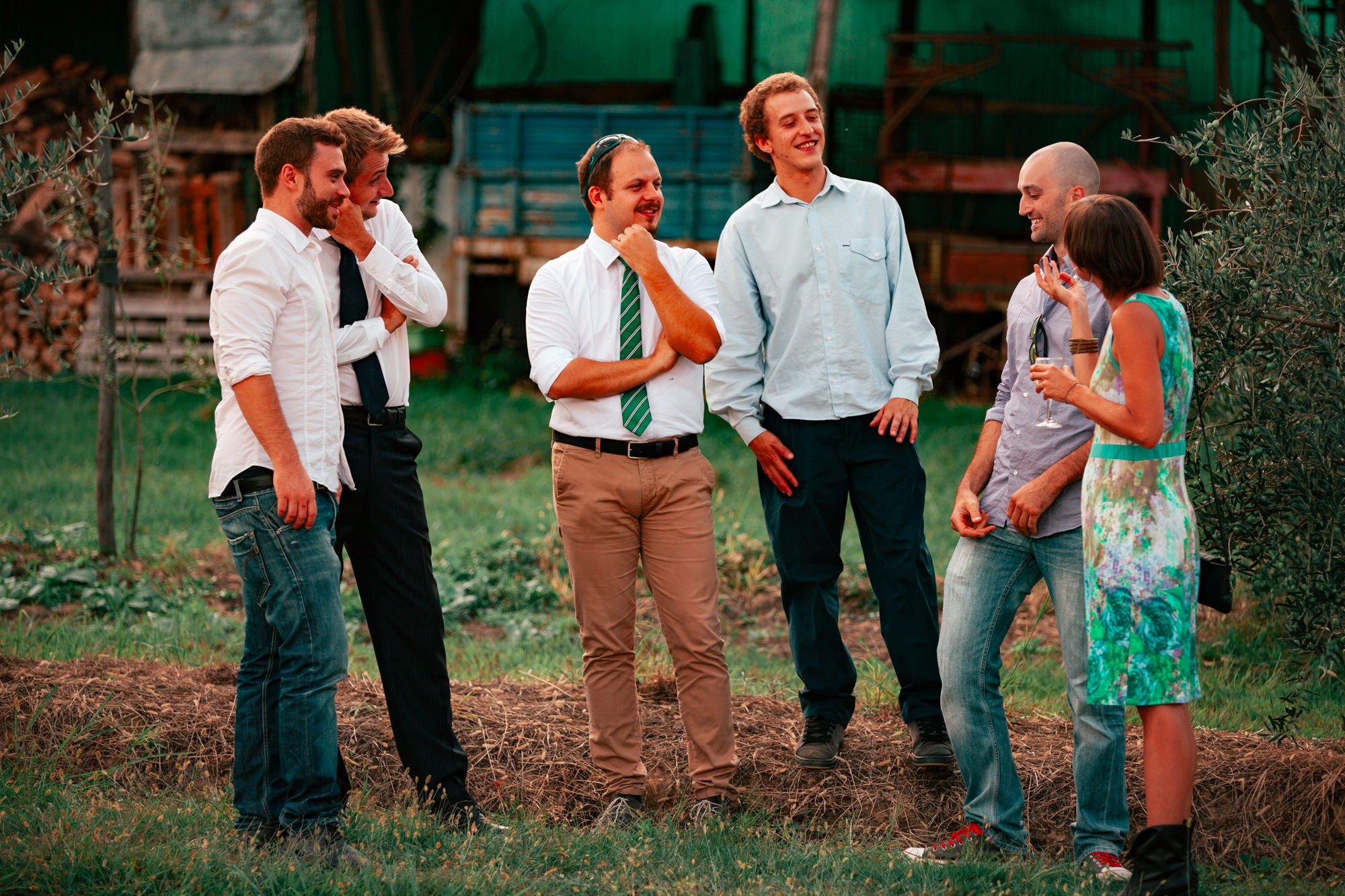 The Guests take in the grounds-36.JPG