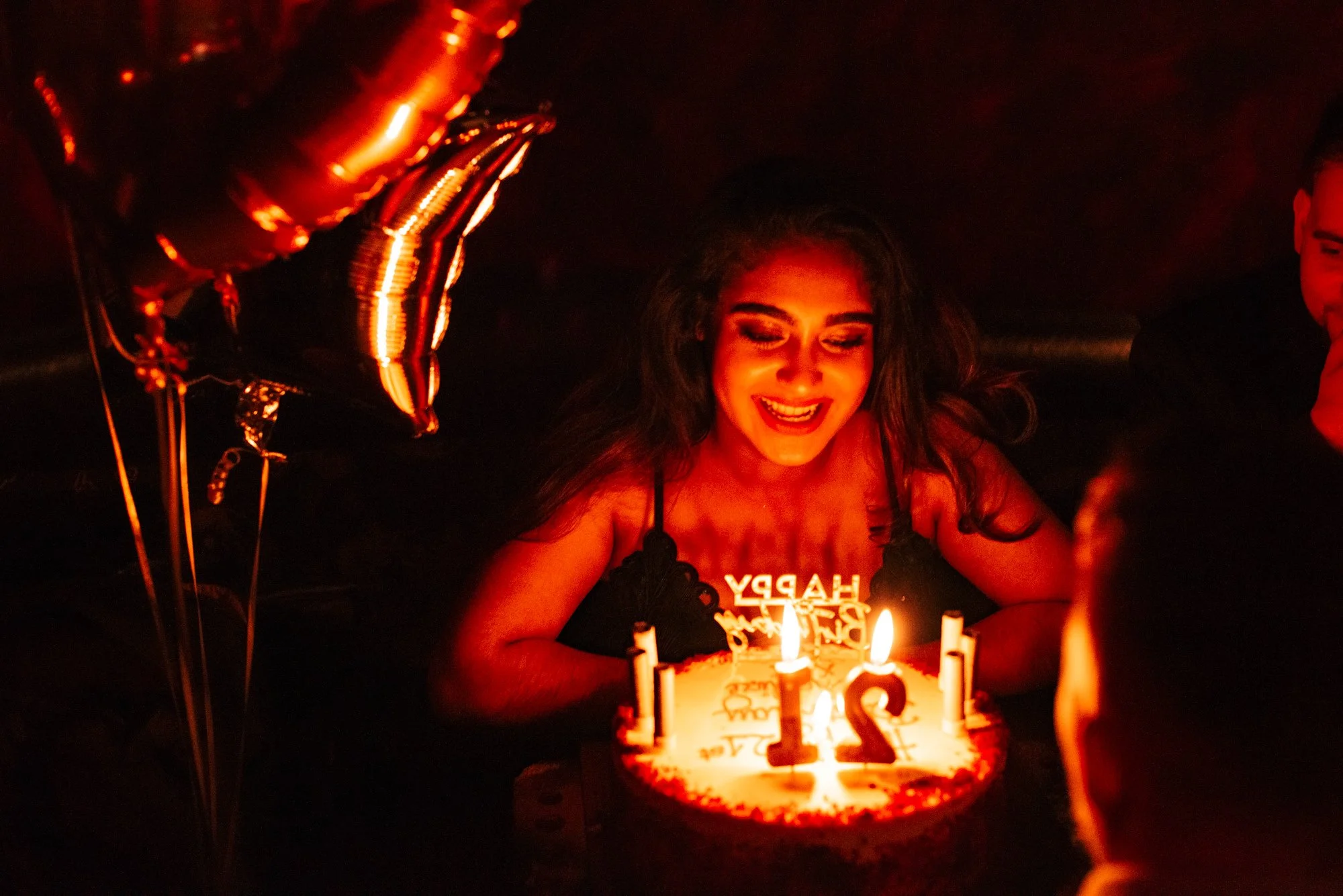 Charlize's 21st Cake-13.JPG