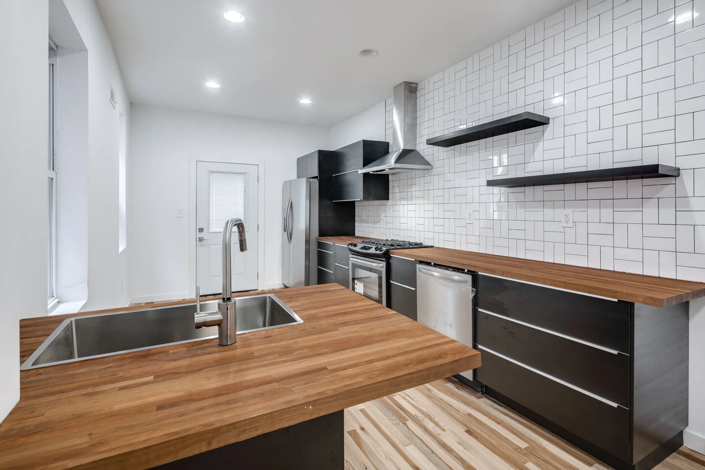 5451 Webster St-MLS-14.jpg