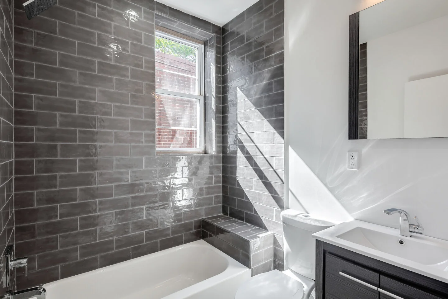 5451 Webster St-MLS-17.jpg