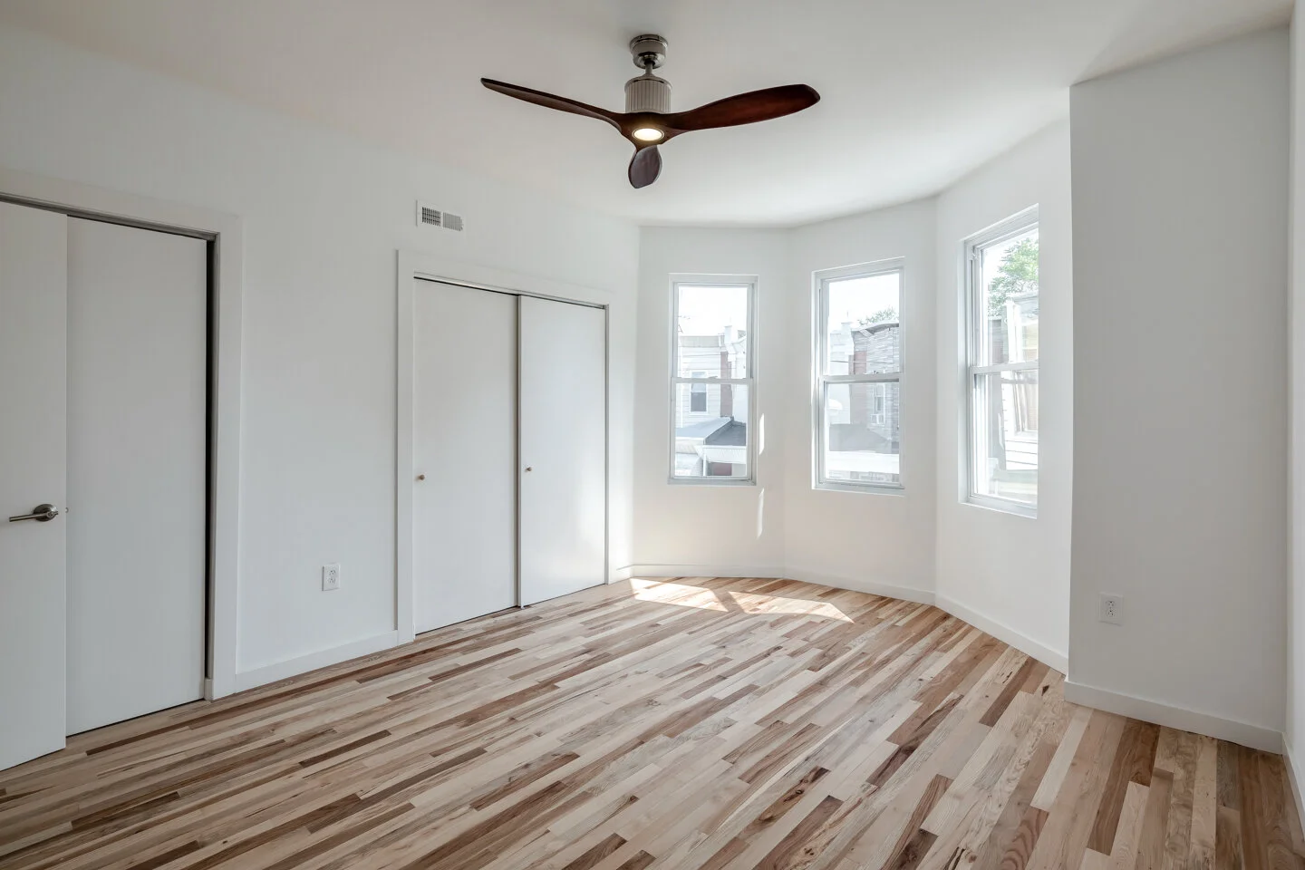 5451 Webster St-MLS-20.jpg