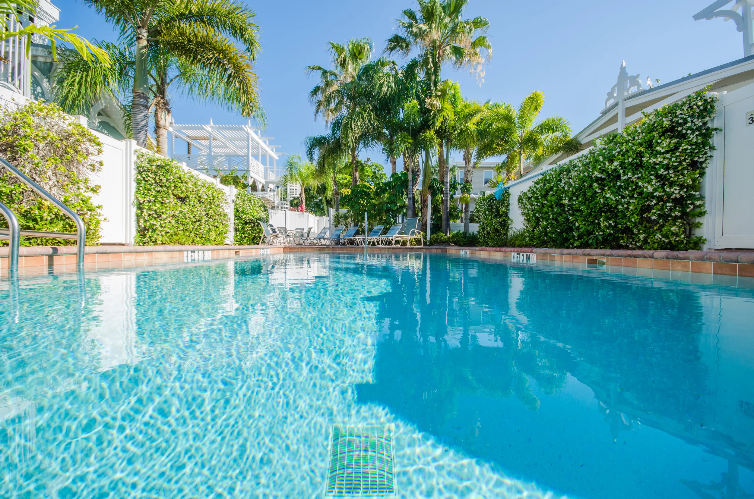 palmislandvillage-photoupdate-poolwide1.jpg