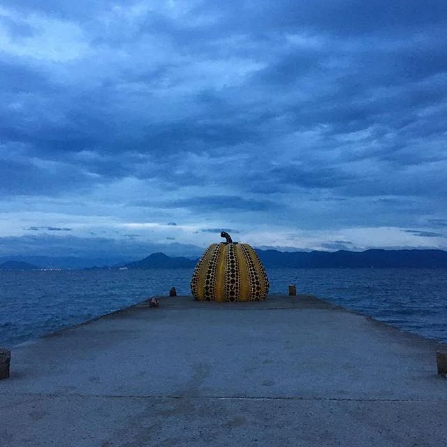 Today I had a moment to look back through some photos on my camera roll and found myself day dreaming about our next trip to Japan.
.
#throwback #naoshima #直島 #japan #日本 #yayoikusama #art #kusama #pumpkin #dots #くさまやよい #excitedfor2020