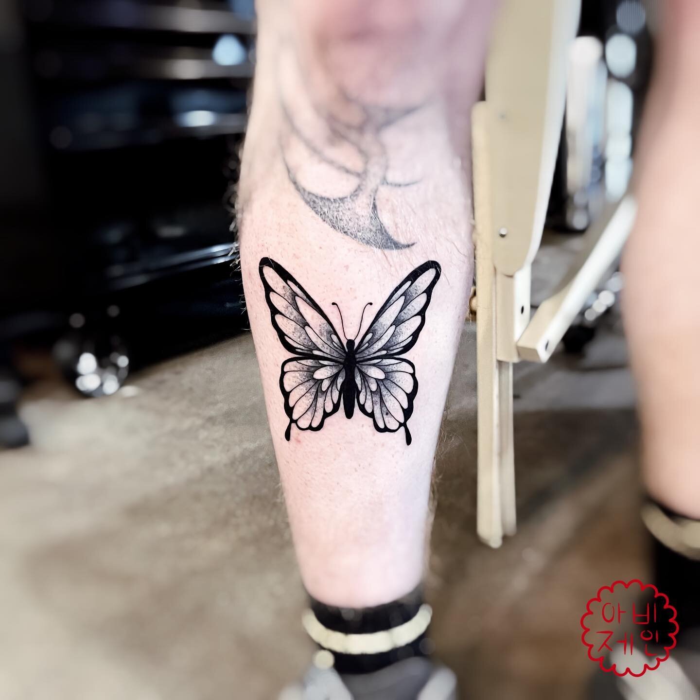 Thank you&hellip;. 🦋 

#tattoo #flashtattoo #flashtat #ink #inked #tattoodrawing #drawing #linework #lineworktattoo #tattooartist #artist #tattooart #art #tattooing #minneapolis #minneapolistattoo #minneapolistattooartist #minnesota #minnesotatattoo