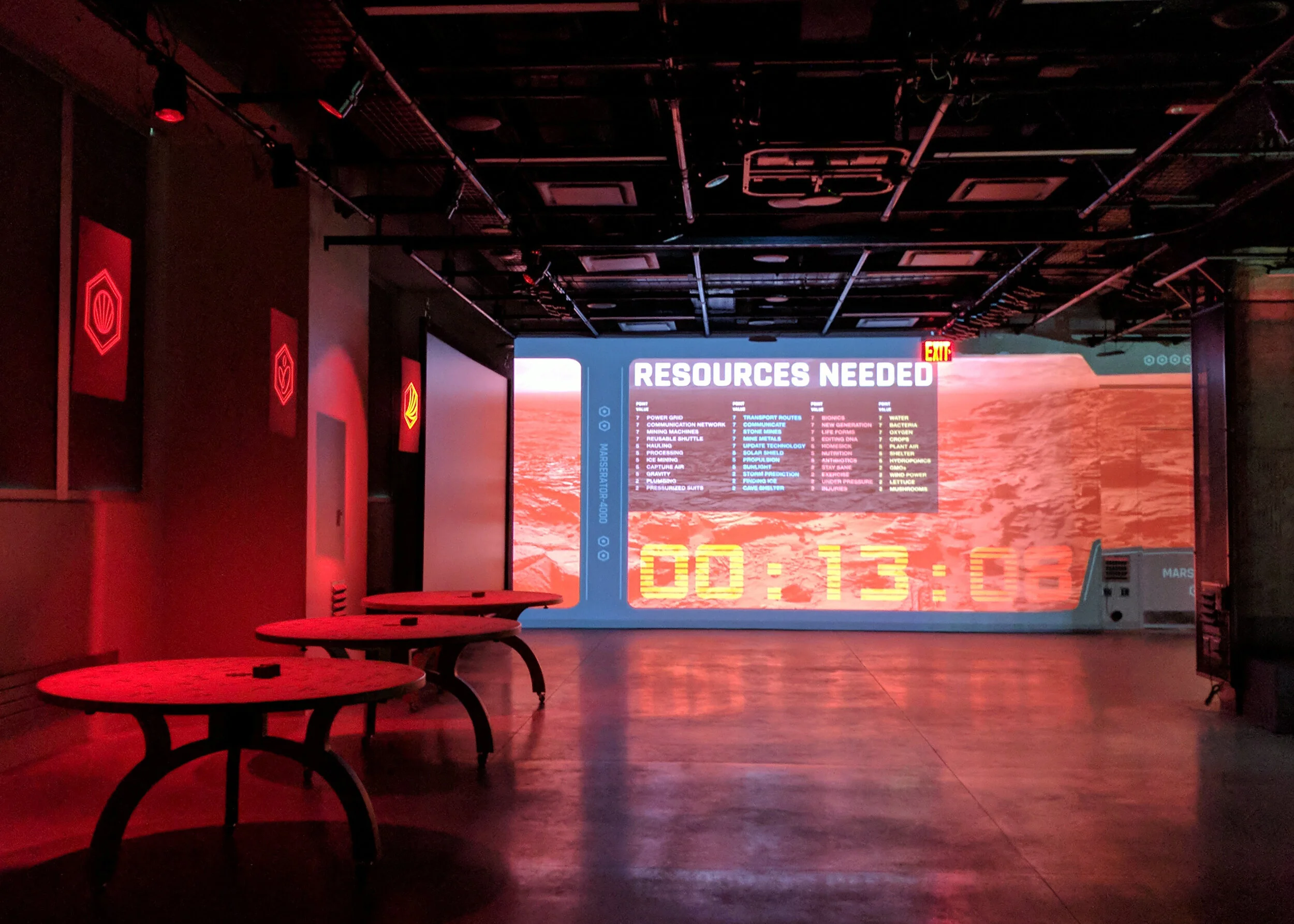 spaceship-red alert1.jpg