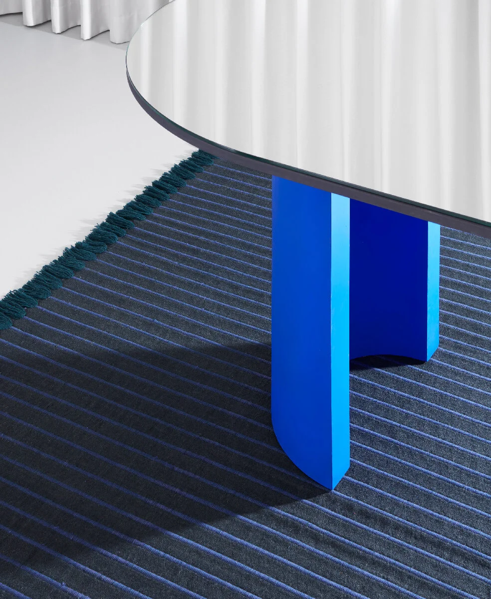 RIB-FINE-dark-blue-table_hoch-300.jpg