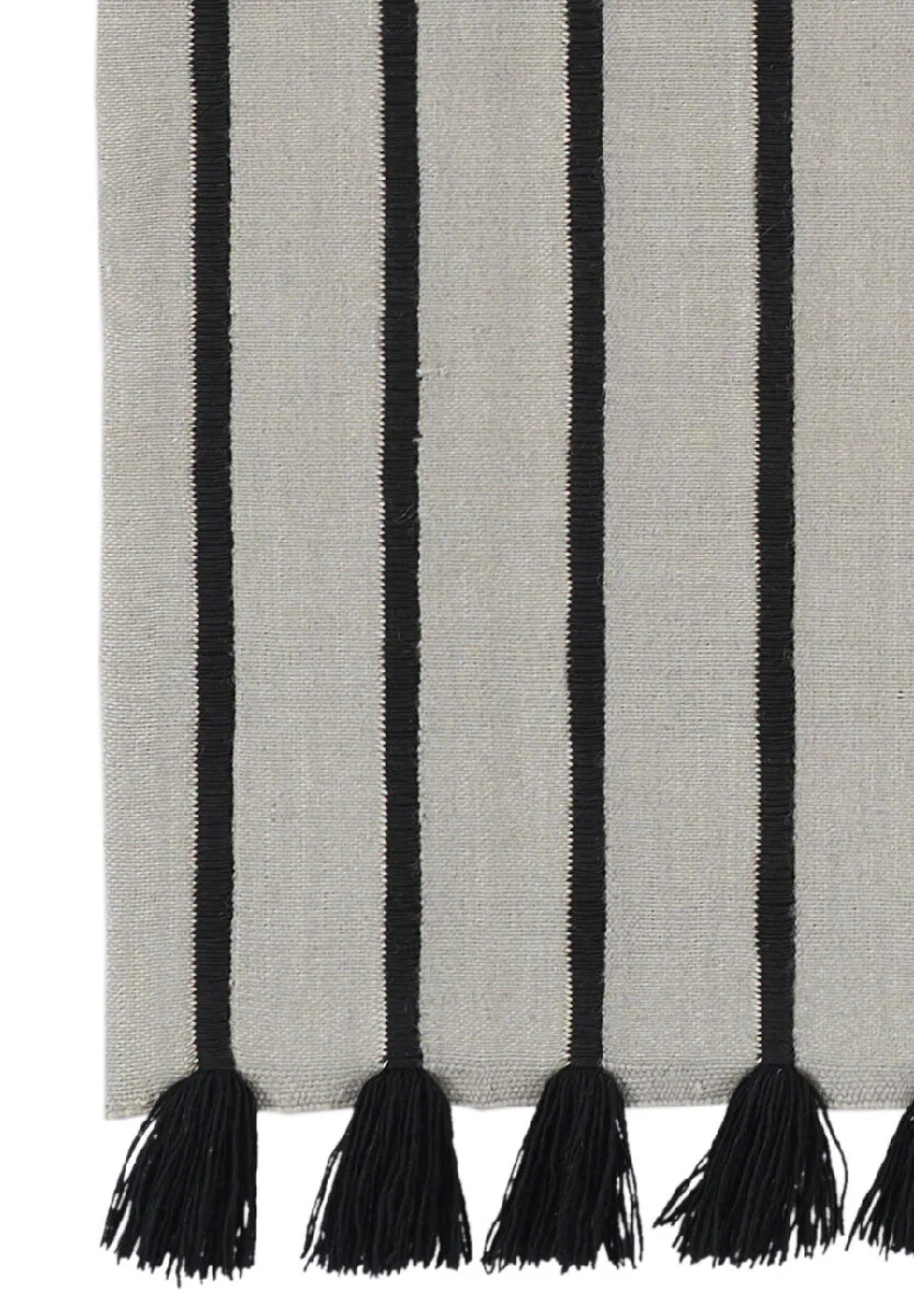 RIB-detail-medium-grey-black.jpg