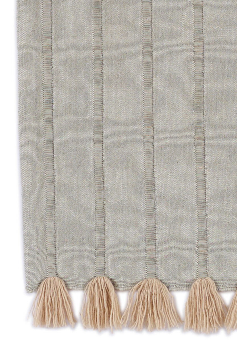 detail-RIB-medium-grey-rose.jpg