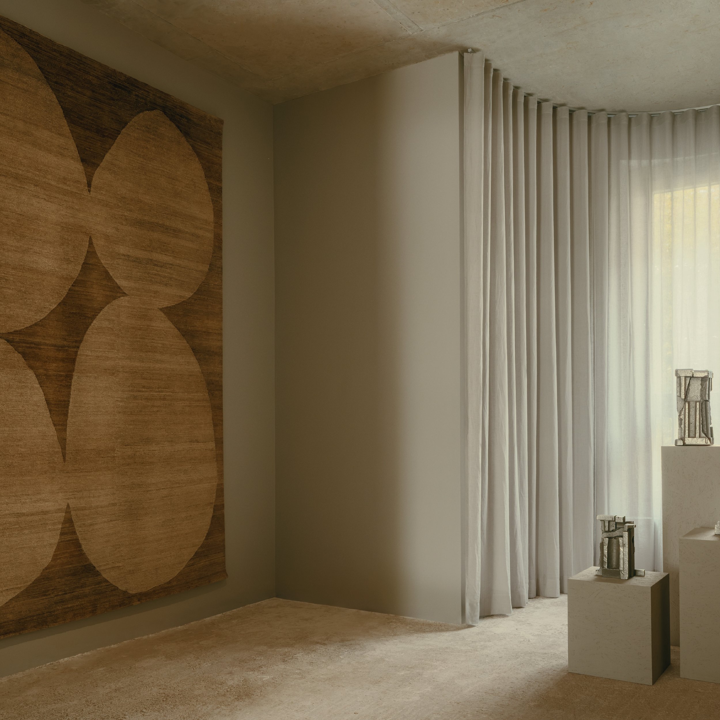 Website2©Nino Tugushi 26-09 Currents-Studio Mara & Reuber Henning_SMNT_012.jpg